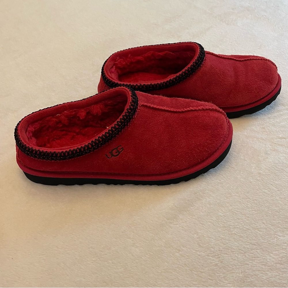 Uggs - size 5 kids (7 Womans) - Picture 4 of 15
